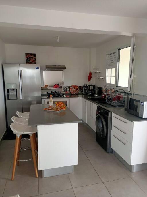A 10Min De La Plage, Agreable Appartement Lumineux Le Robert Kültér fotó